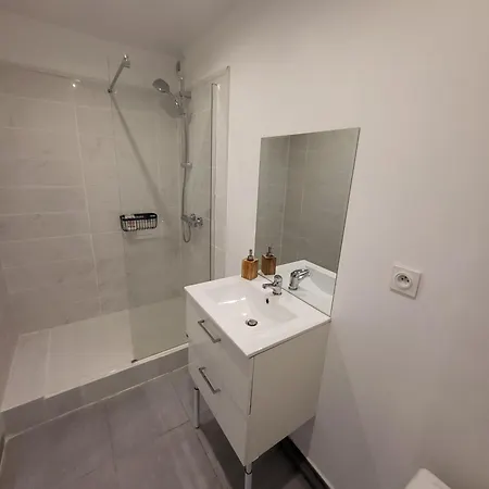 Sous Le Vieux Figuier, Double Independante Bed & Breakfast